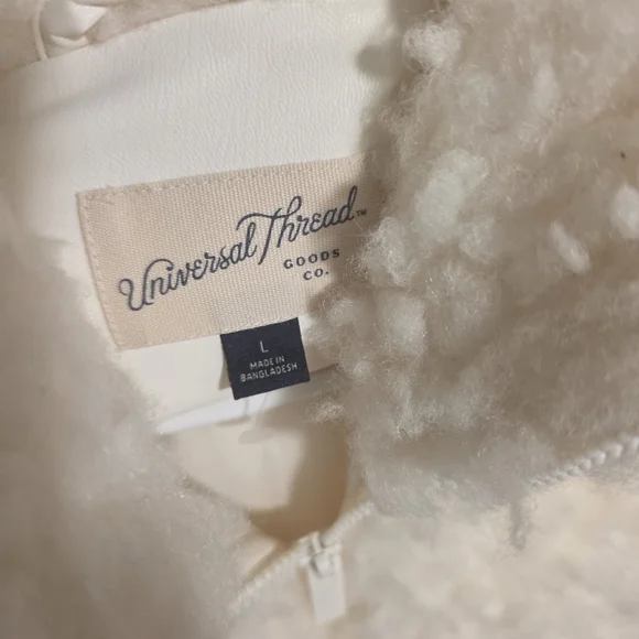 Universal Thread Cream Fleece Vest - Picture 2 of 5